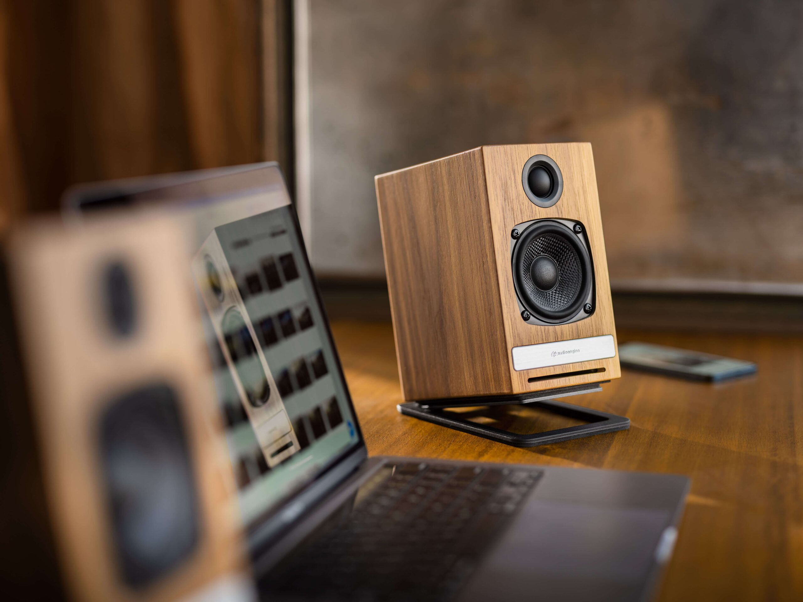DS1M Desktop Stands — Audioengine