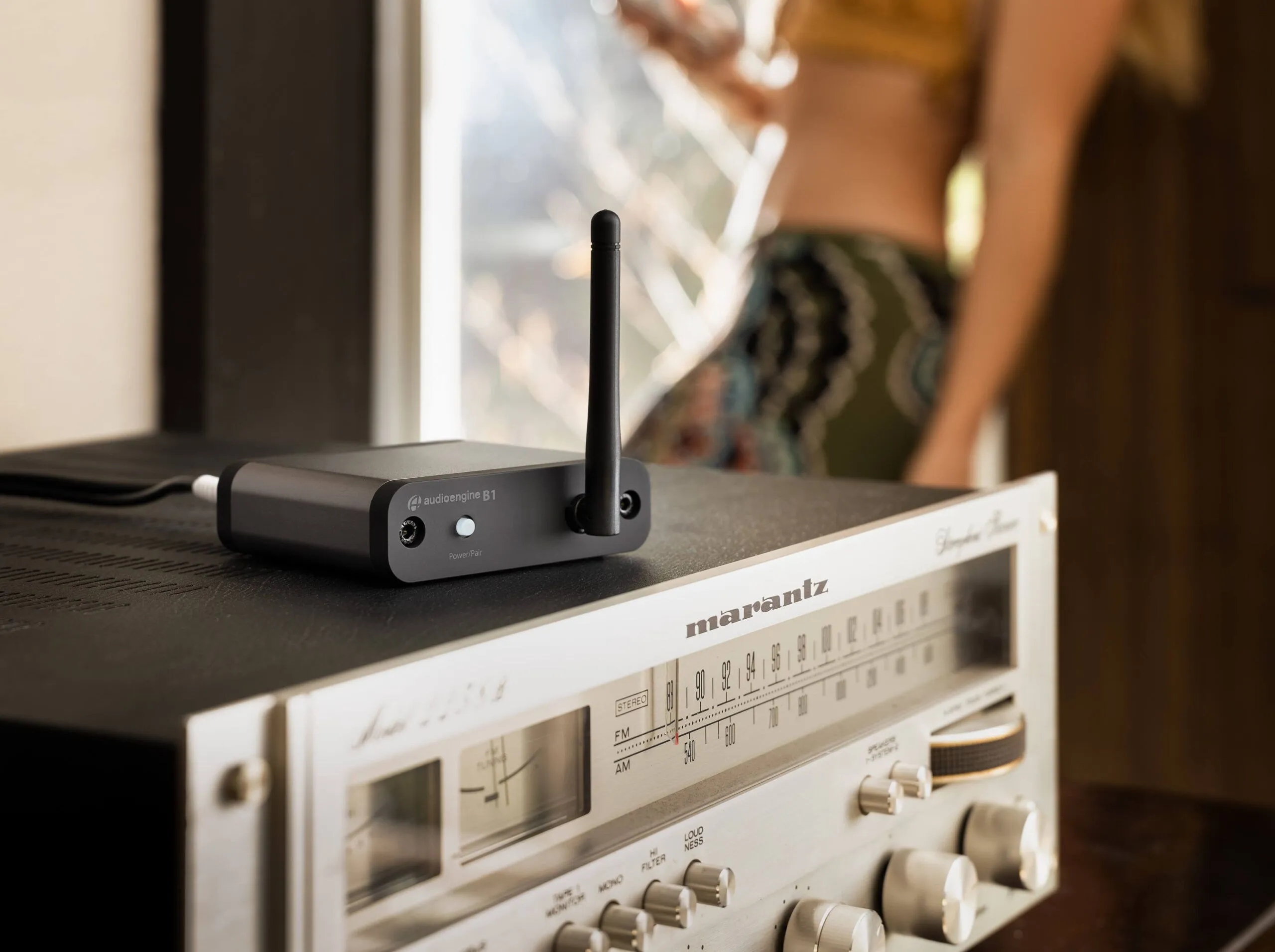 Audioengine B1 オーディオエンジン Bluetoothレシーバー Bluetooth Receiver - Cast audio to your system via phone or tablet