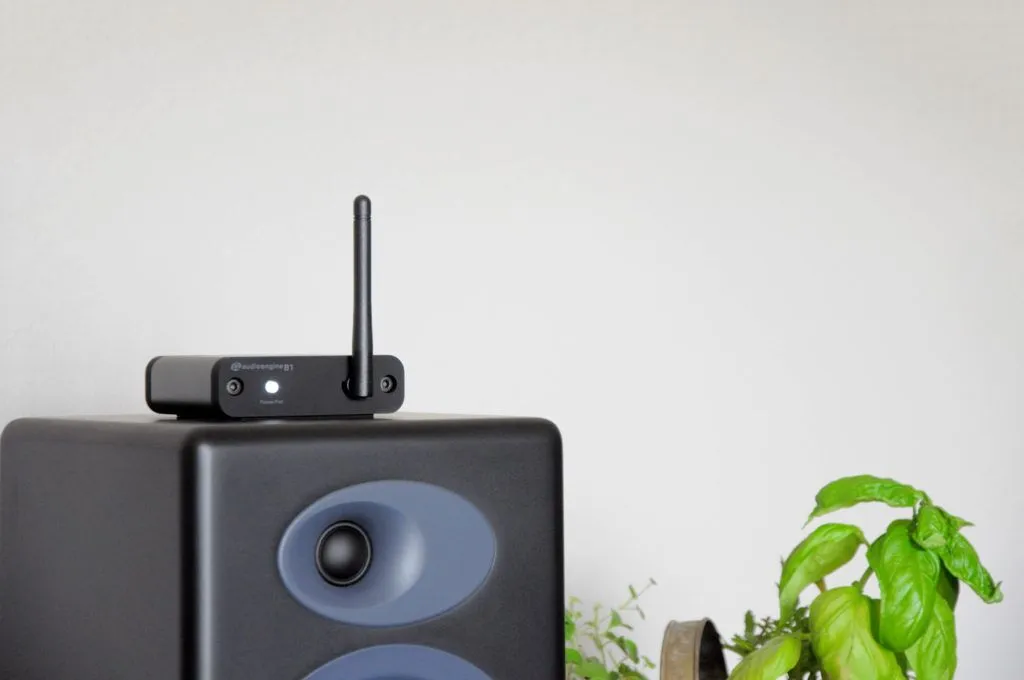 Audioengine B1 オーディオエンジン Bluetoothレシーバー Audioengine B1 - オーディオにつなげる高音質Bluetooth