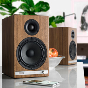 HD6 Wireless Speakers