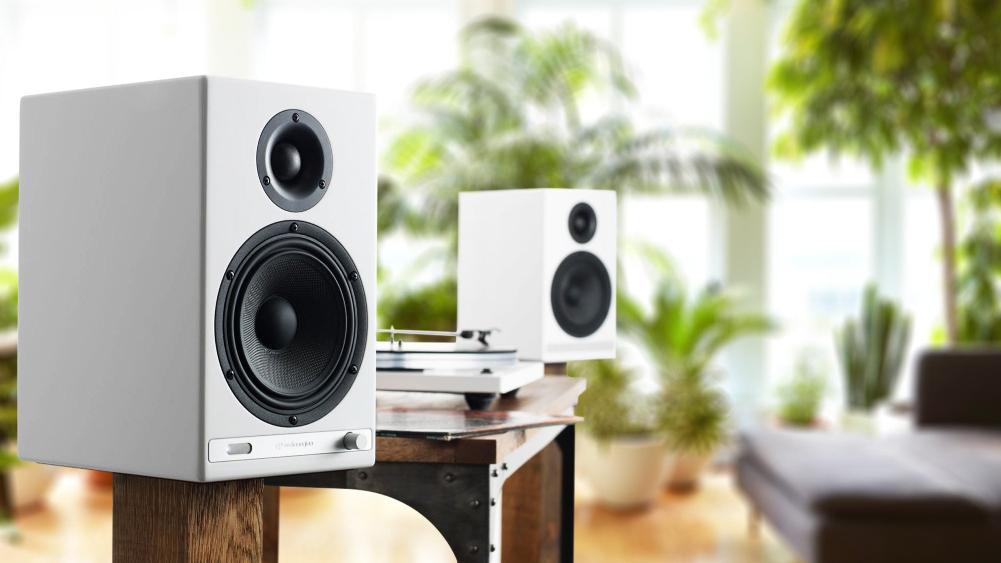 HD6 Hi-Gloss White