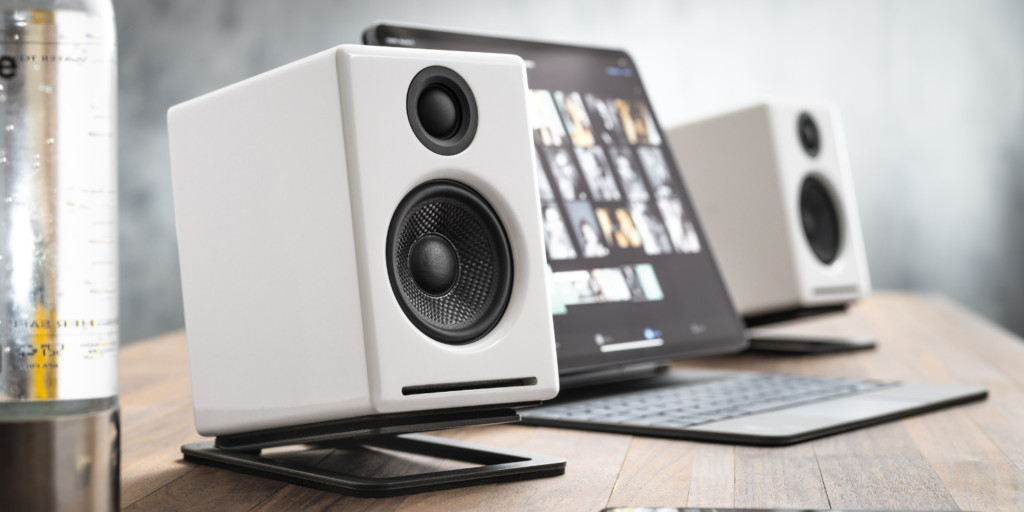 DS1M Desktop Stands — Audioengine