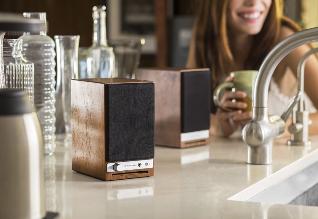 How To Use Wireless Bluetooth Speaker Systems